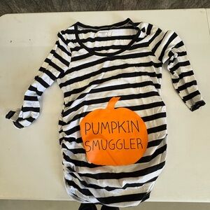 Motherhood Maternity Pumpkin Smuggler shirt Size Medium